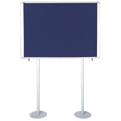 Vitrina informativa de exterior tapizada con base  Master II