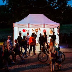Carpa para eventos nocturnos