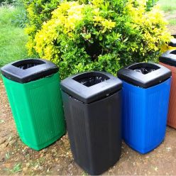 Papelera de colores para exterior