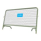 valla de seguridad inclinada