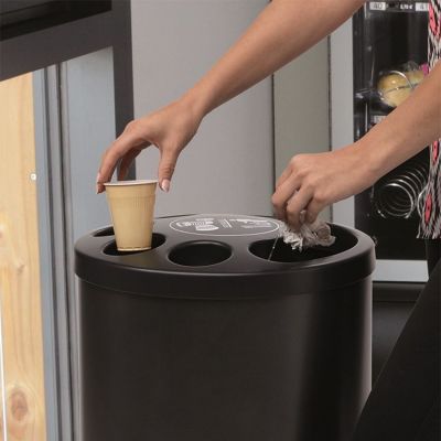 Papelera y recolector de vasos