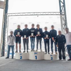 Tripodio entrega de premios personalizado