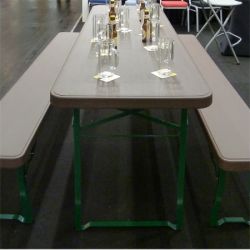 Mesa y banco plegables German