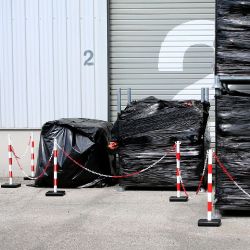 Postes señalizadores de PVC con base rellenable