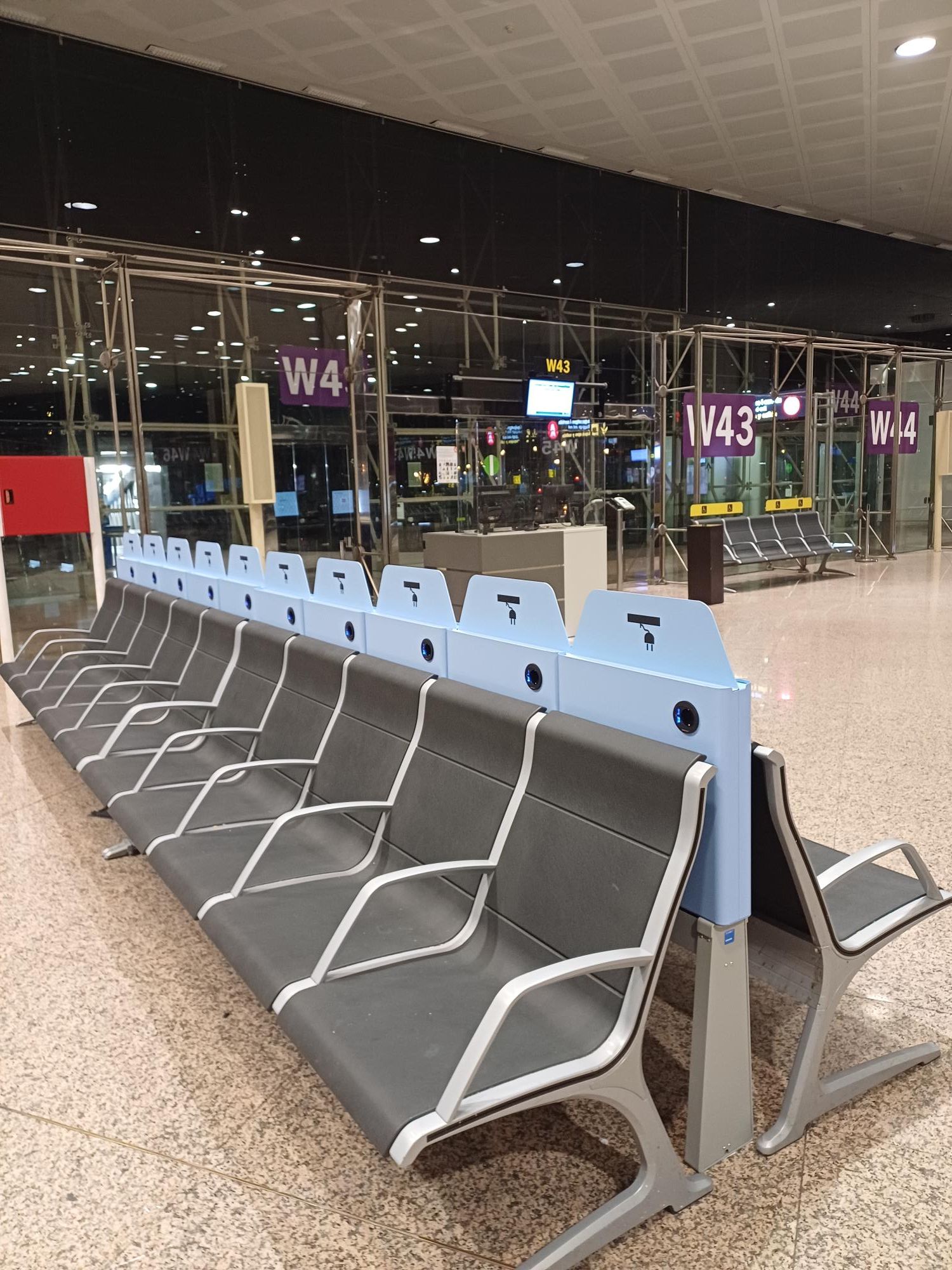 Asientos y mobiliario del Aeropuerto del Prat de Barcelona