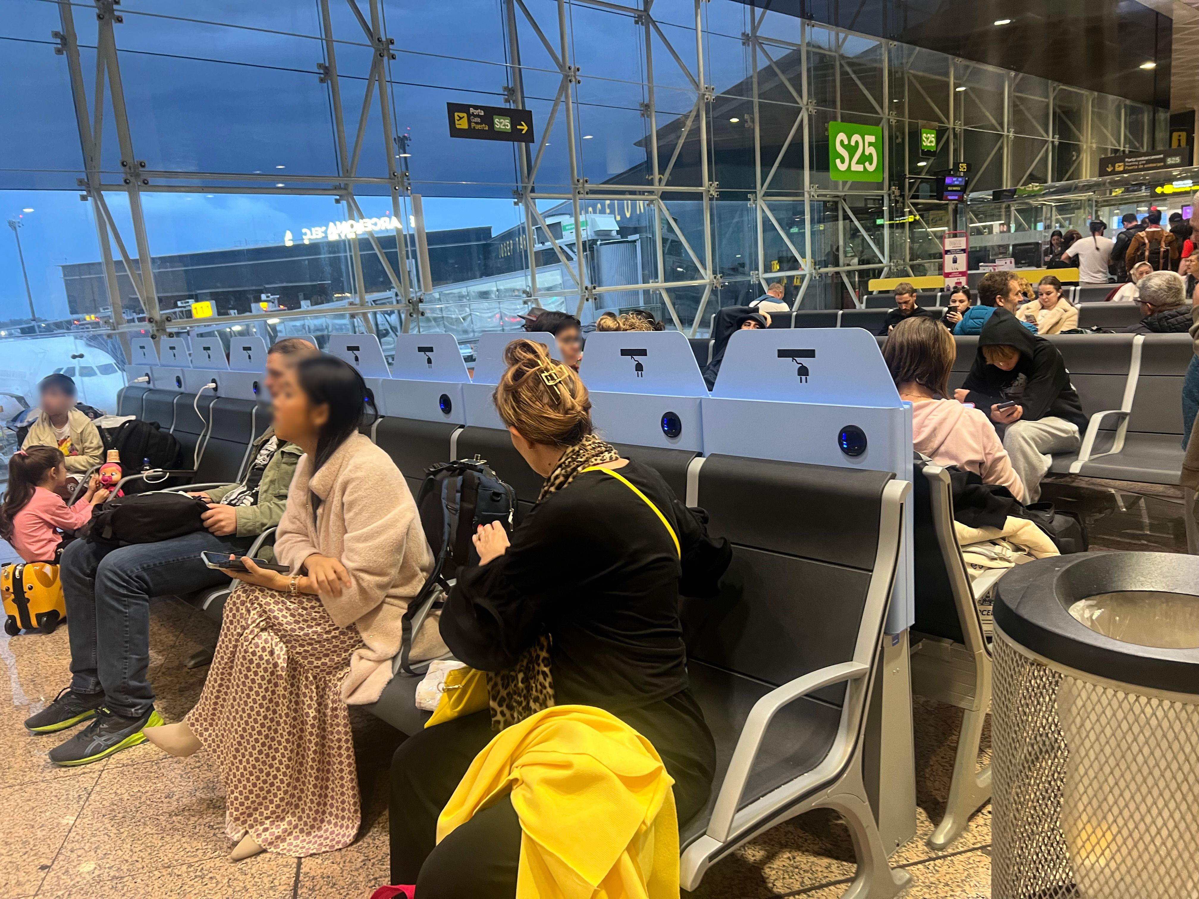 Zona de tránsito del Aeropuerto del Prat de Barcelona